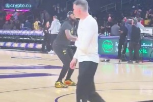 记者谈杨瀚森赛季任务：球队想让他在发展联盟熟悉新环境和文化！